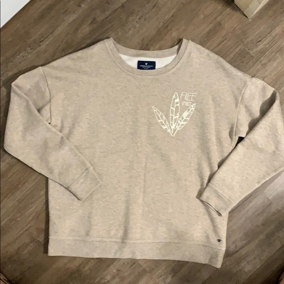 American Eagle Outfitters Sweatshirt - Picture 1 of 3